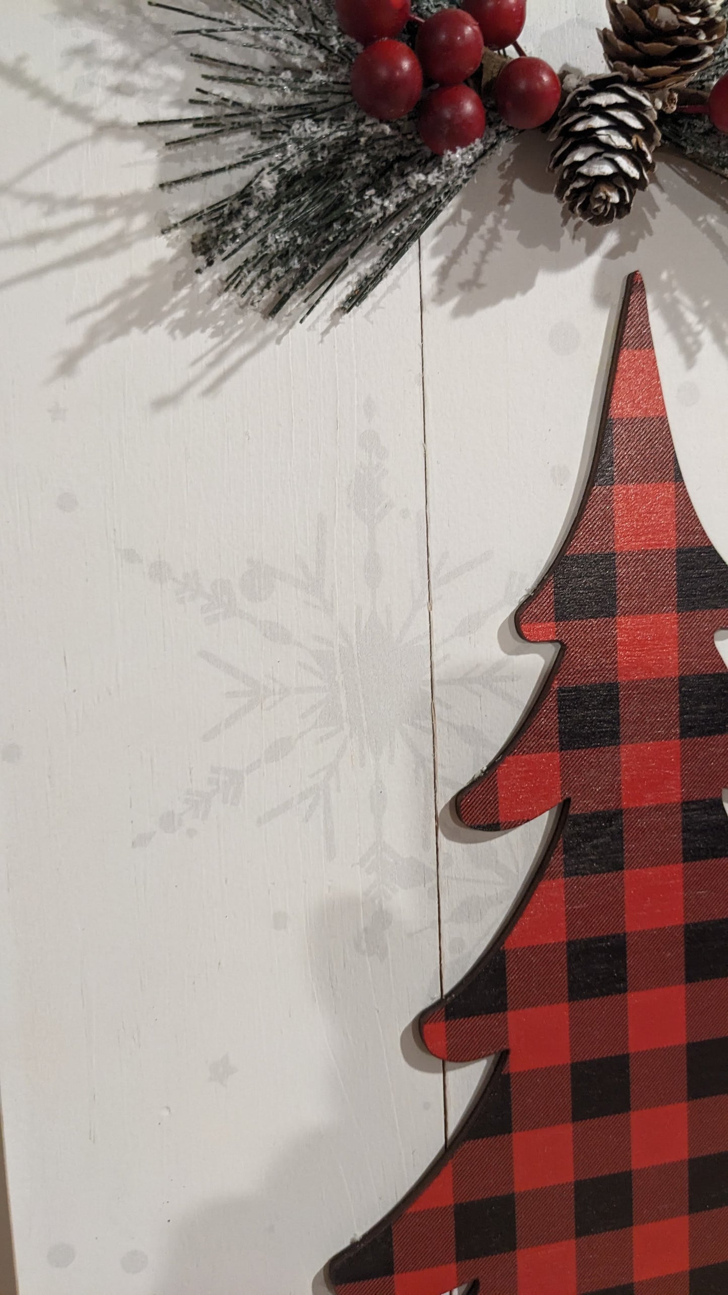 3d White Background Pallet Wood Wall Decor with a Moose, Deer or Tree. Made in Canada!