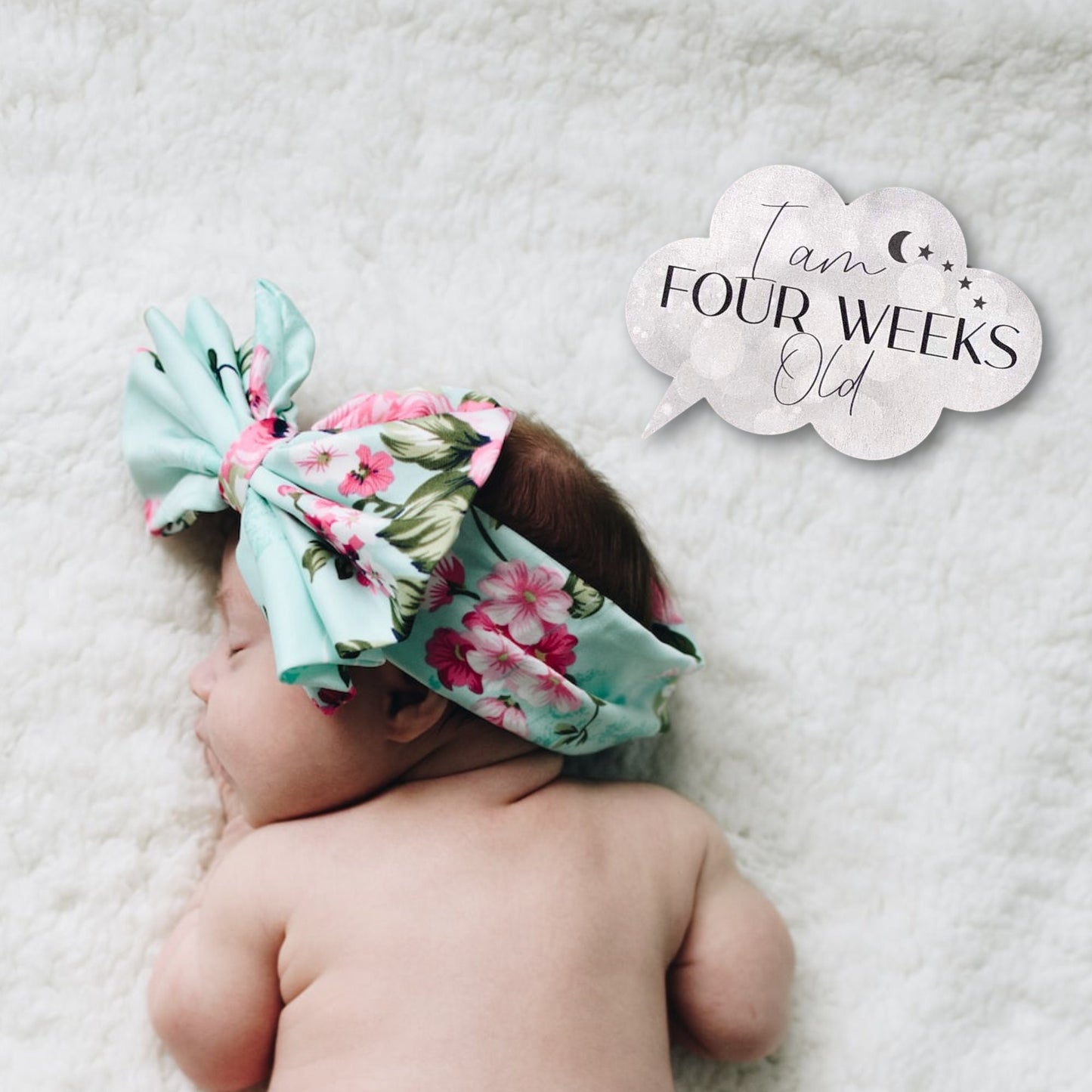 Baby Milestones discs, newborn photo props, wooden gender-neutral design, cloud shaped
